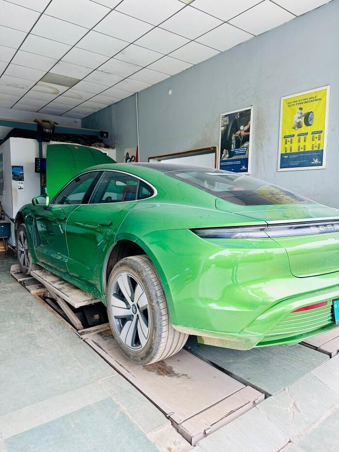 Images Michelin Tyres & Services - Universal Tyres