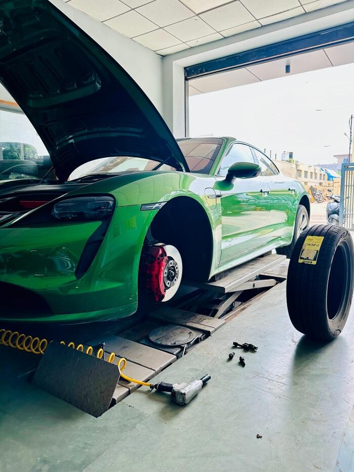 Images Michelin Tyres & Services - Universal Tyres