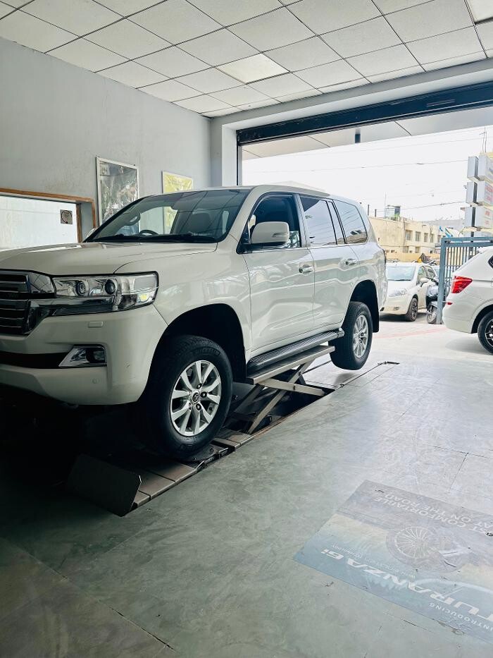 Images Michelin Tyres & Services - Universal Tyres