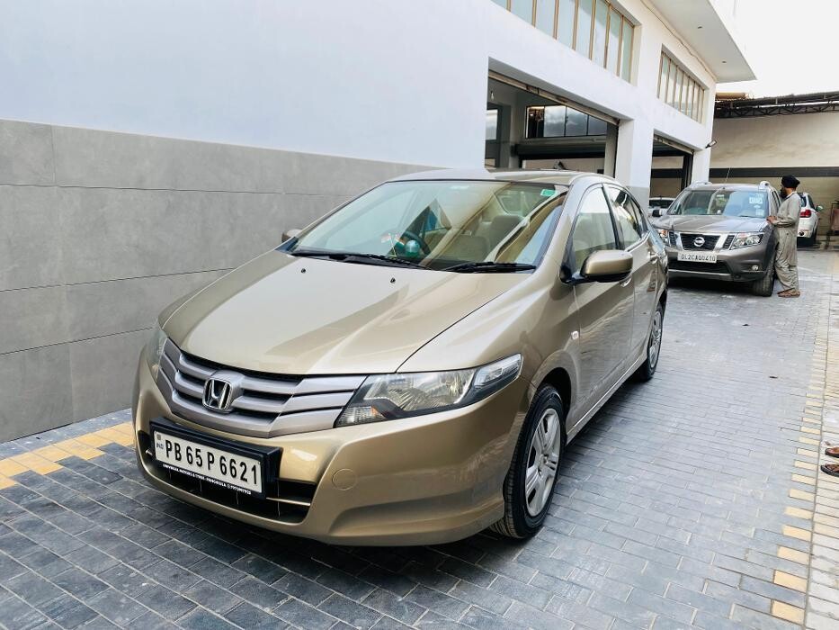 Images Michelin Tyres & Services - Universal Tyres