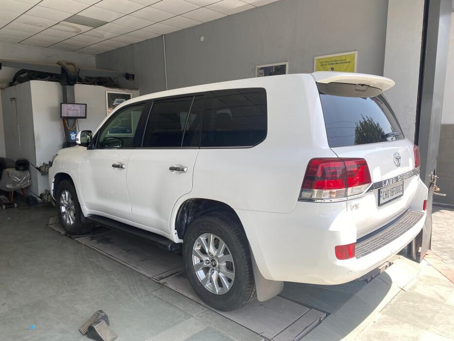 Images Michelin Tyres & Services - Universal Tyres