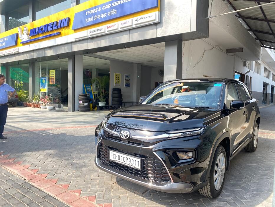 Images Michelin Tyres & Services - Universal Tyres