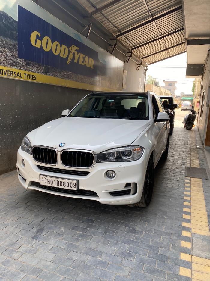 Images Michelin Tyres & Services - Universal Tyres