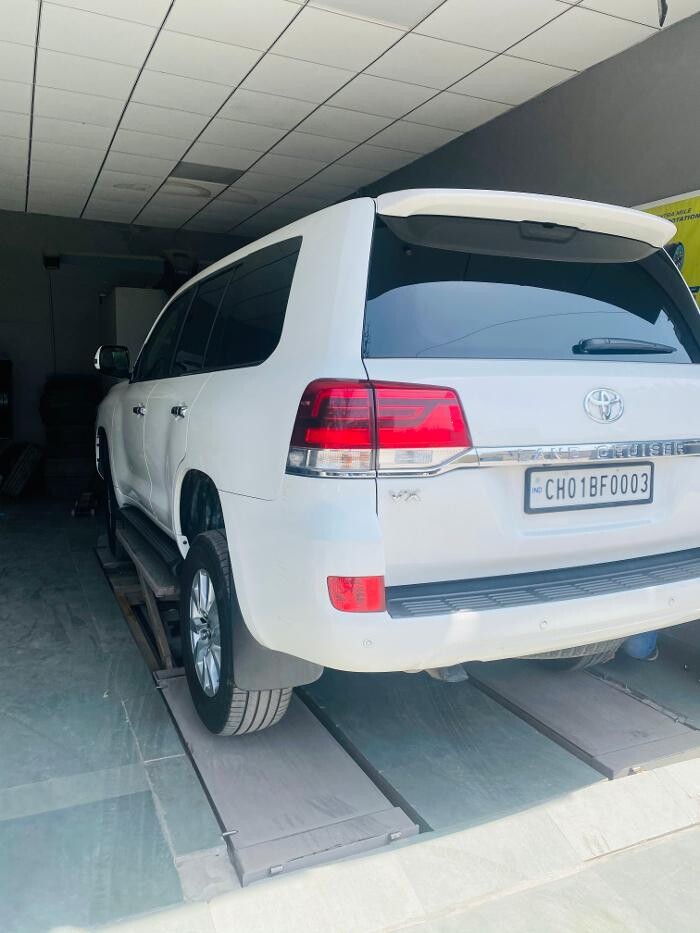 Images Michelin Tyres & Services - Universal Tyres