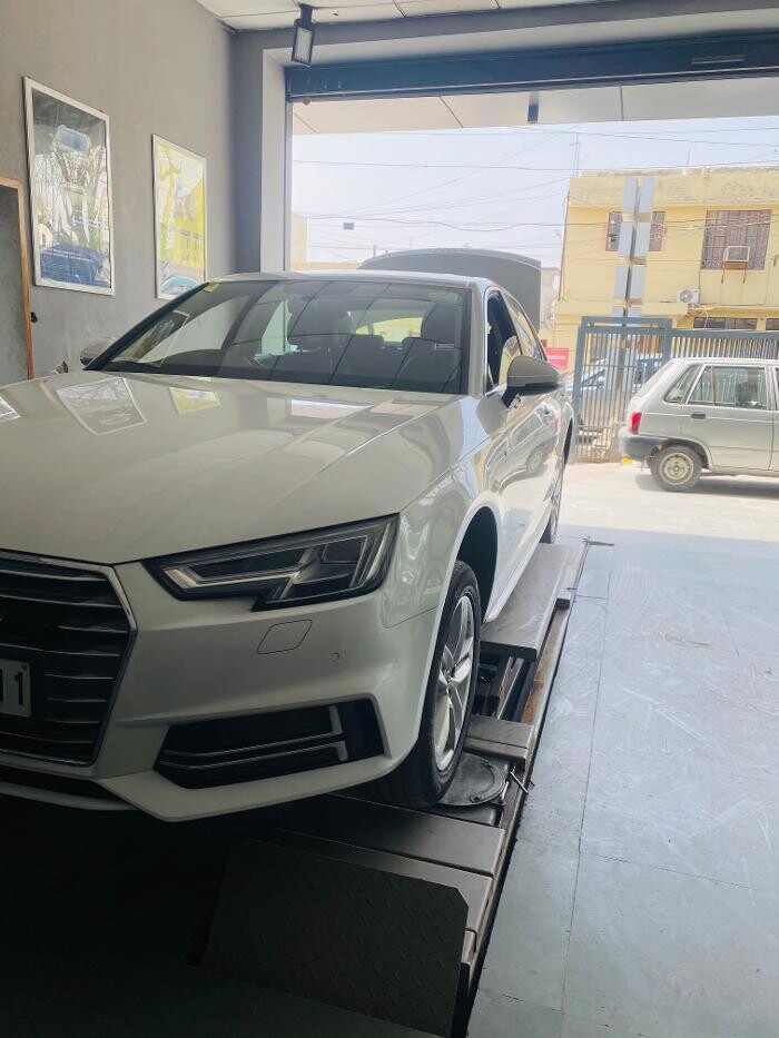 Images Michelin Tyres & Services - Universal Tyres