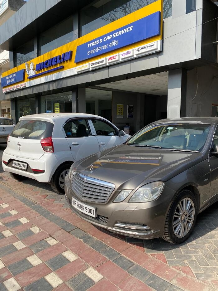 Images Michelin Tyres & Services - Universal Tyres