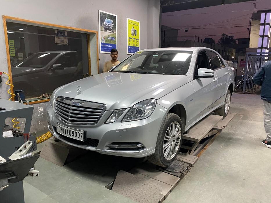 Images Michelin Tyres & Services - Universal Tyres