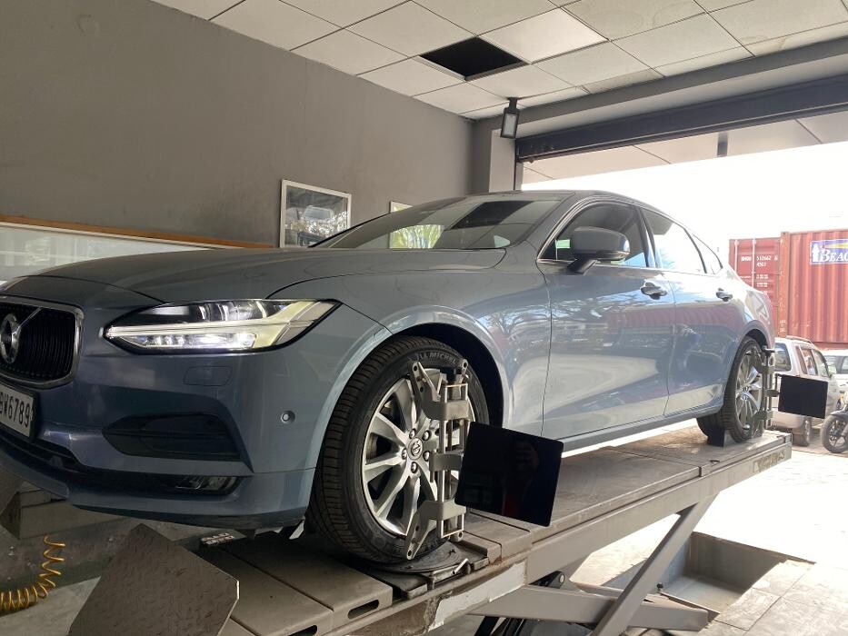 Images Michelin Tyres & Services - Universal Tyres