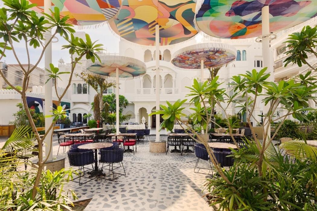 Images Dyore Restaurant & Lounge Experience