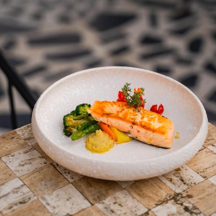 Images Dyore Restaurant & Lounge Experience