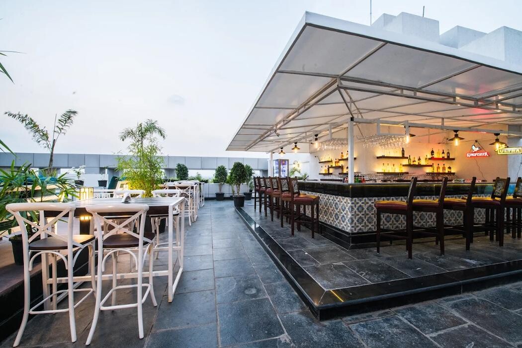 Images TEXAS TOWER - Rooftop Restaurant & Bar in Kharadi