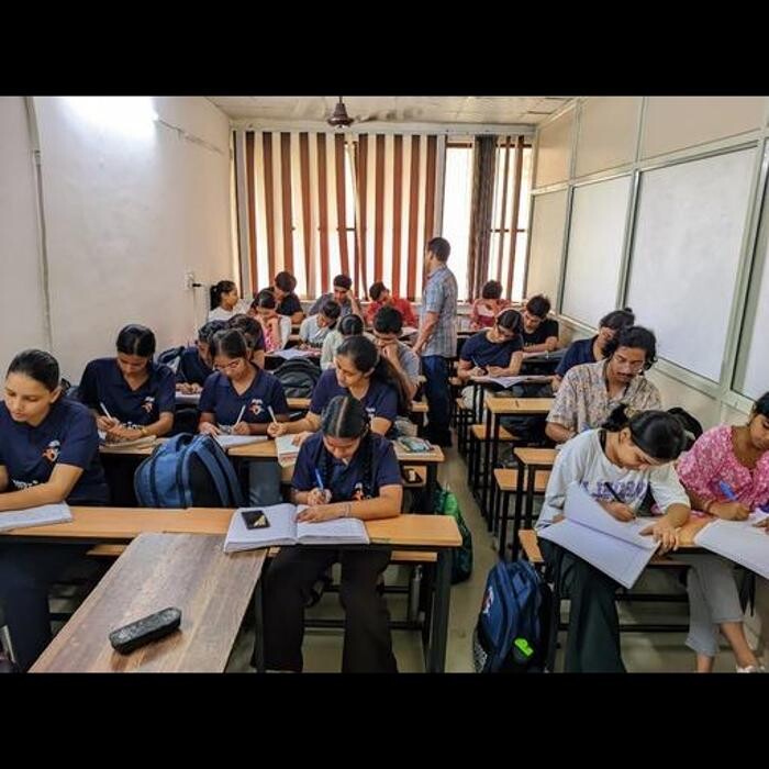 Images Topper's Choice institute JEE Dropper, NEET Dropper - Best Class 9th,10th - 11th,12th, JEE & NEET Coaching in Chandigarh