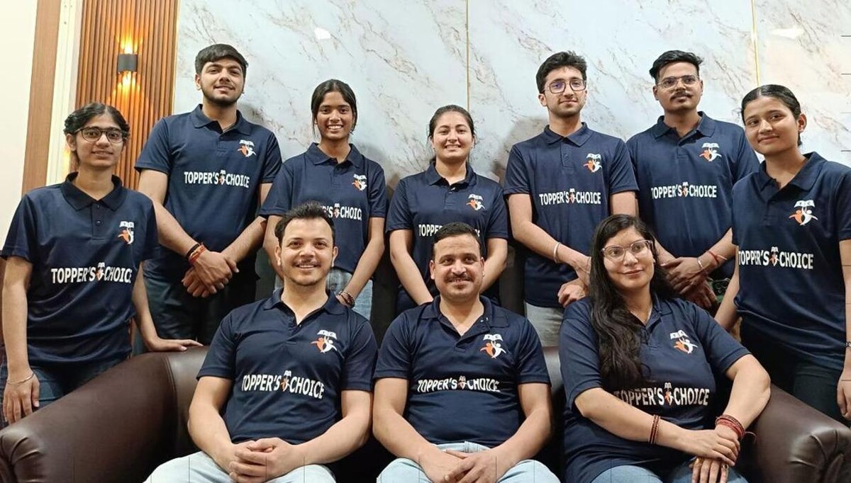 Images Topper's Choice institute JEE Dropper, NEET Dropper - Best Class 9th,10th - 11th,12th, JEE & NEET Coaching in Chandigarh