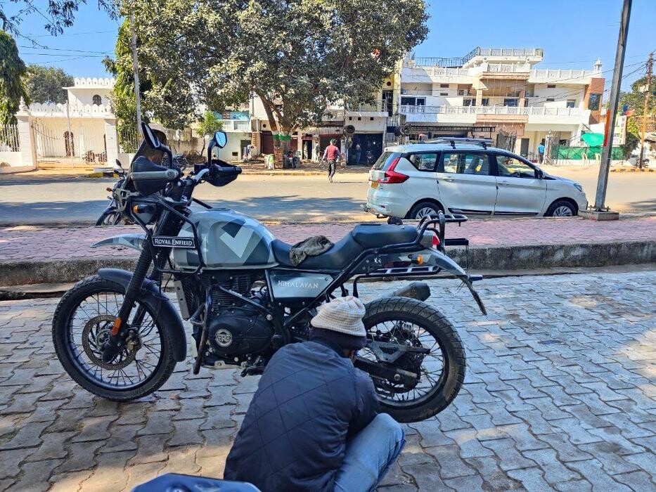 Images Rentnhop - Bike Rental in Delhi / Bike on rent in Delhi / Bike hire in Delhi