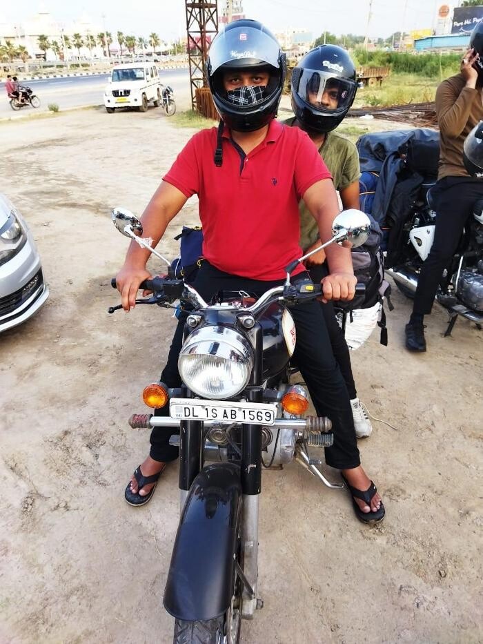 Images Rentnhop - Bike Rental in Delhi / Bike on rent in Delhi / Bike hire in Delhi