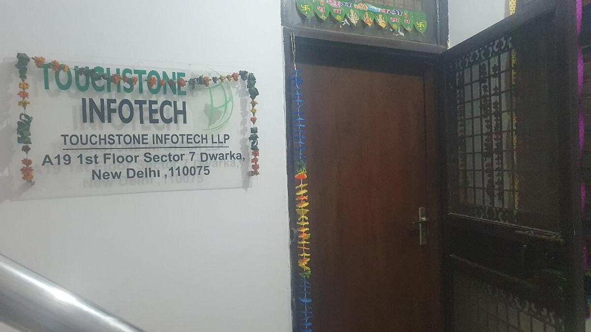 Images Touchstone Infotech