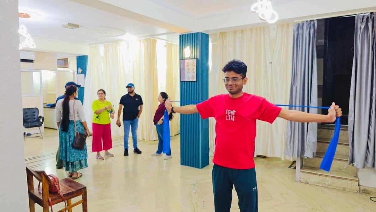 Images Dynamics Mend Physiotherapy Clinic || Physiotherapy Center Near Me || Physiotherapist In Sector 52 Noida