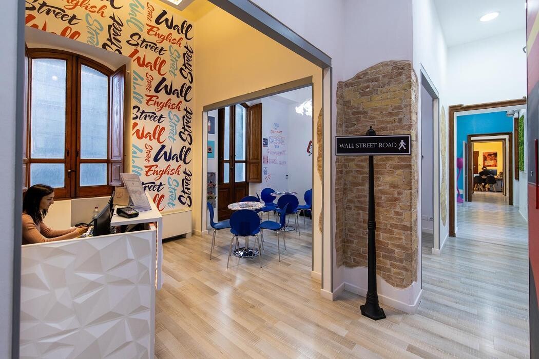Images Wall Street English Cagliari