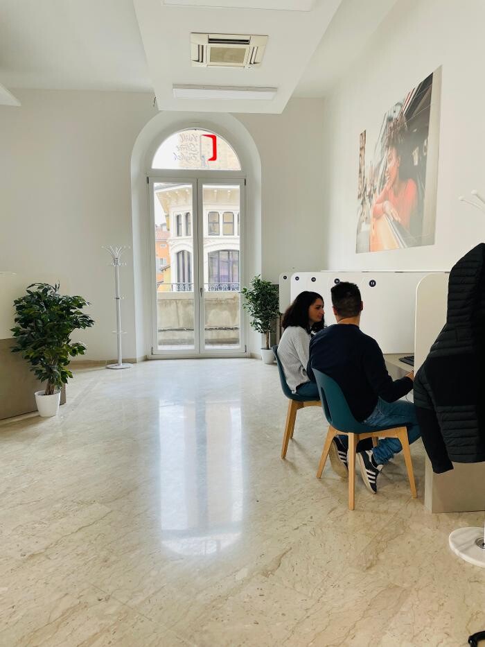Images Wall Street English Bologna