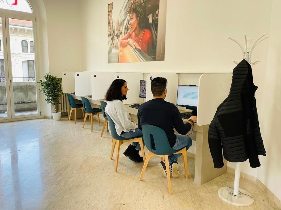 Images Wall Street English Bologna