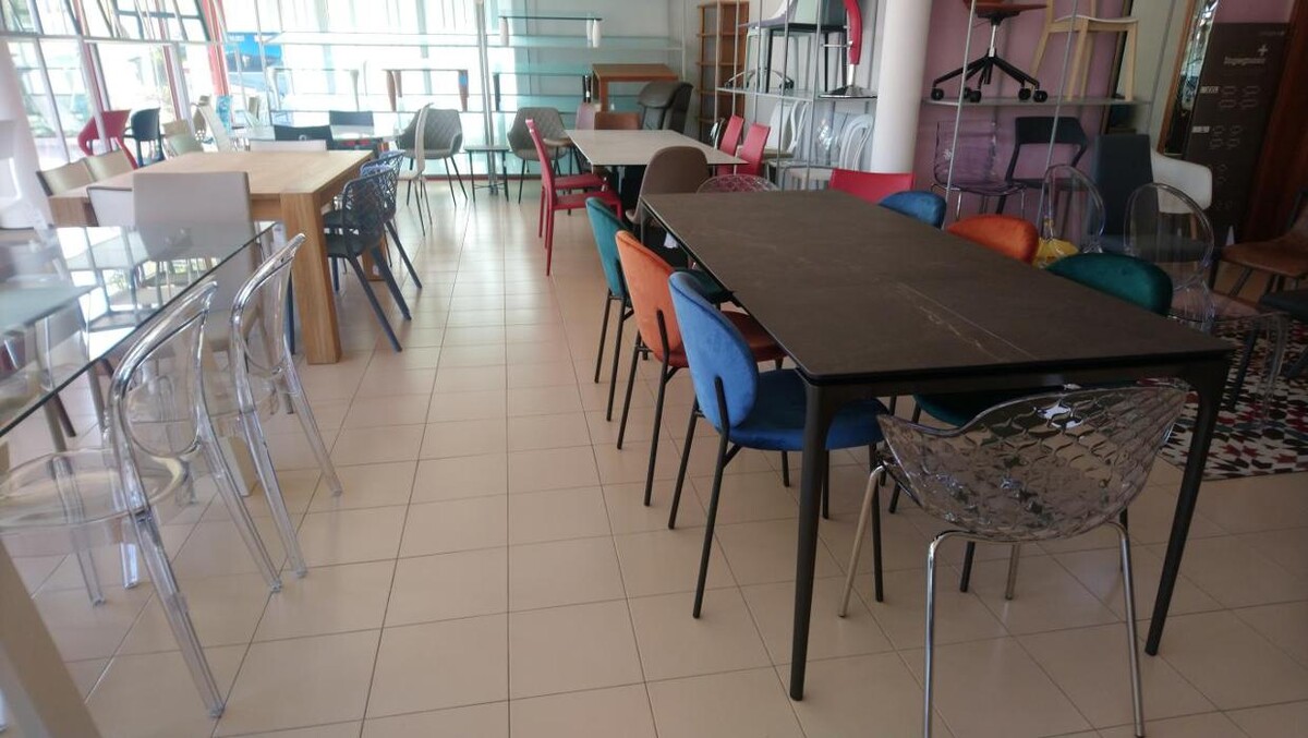 Images Duedi Tavoli e Sedie