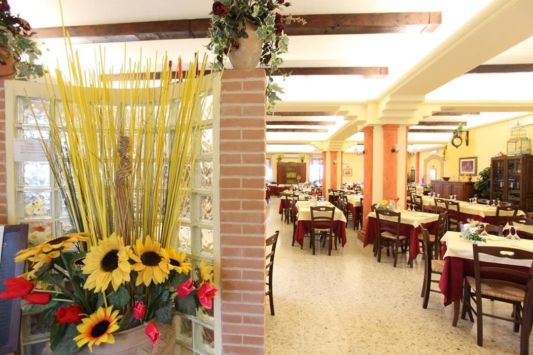 Images La Pineta - Albergo Ristorante Pizzeria