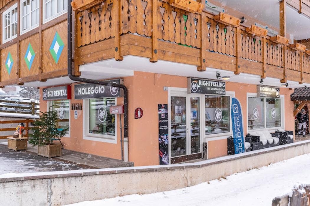 Images Rightfeeling Noleggio sci-Ski rent-Shop