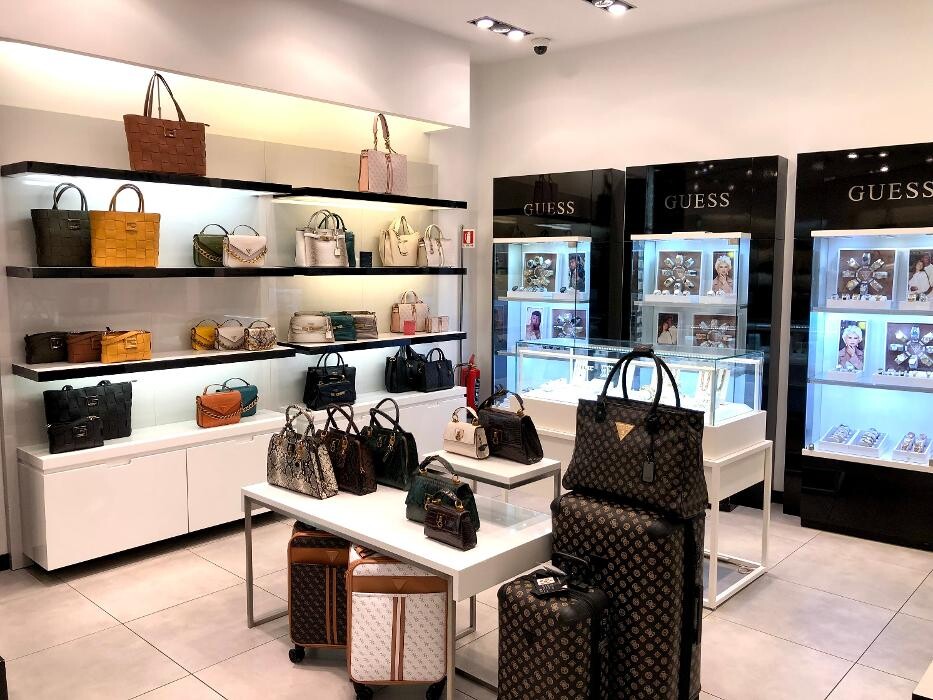 Images GUESS ACCESSORIES