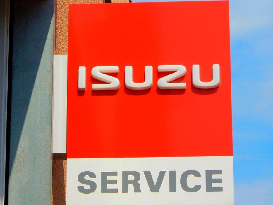 Images Autocaserta Srl - Concessionaria Nissan/ Isuzu/ Piaggio Commercial