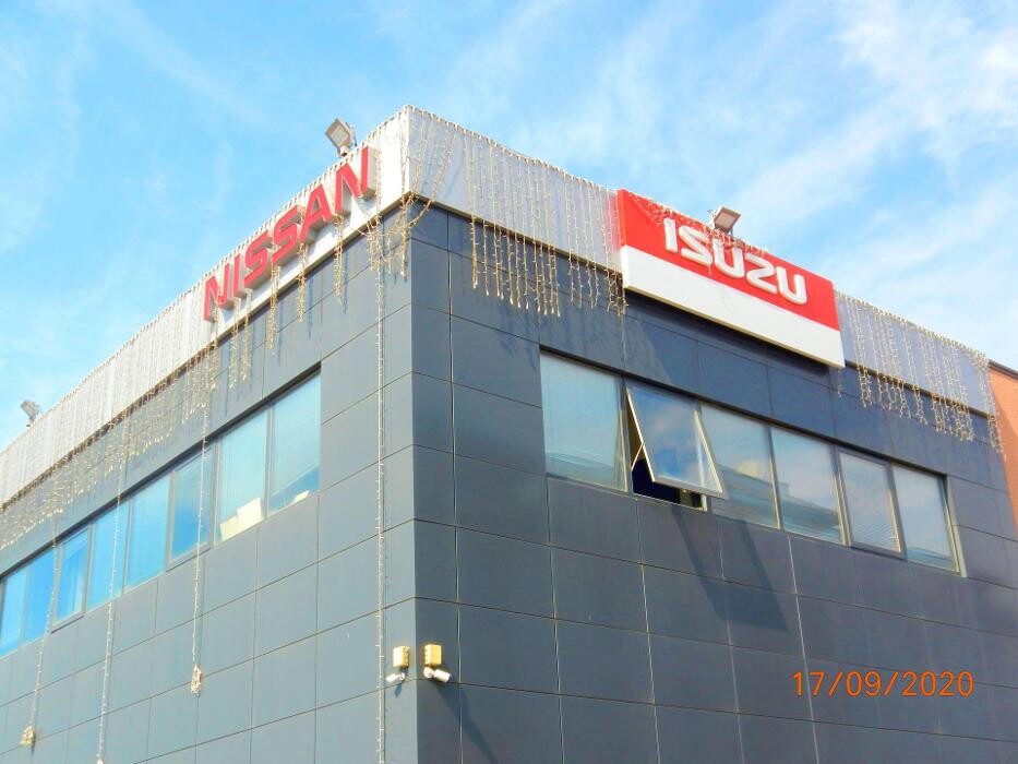 Images Autocaserta Srl - Concessionaria Nissan/ Isuzu/ Piaggio Commercial