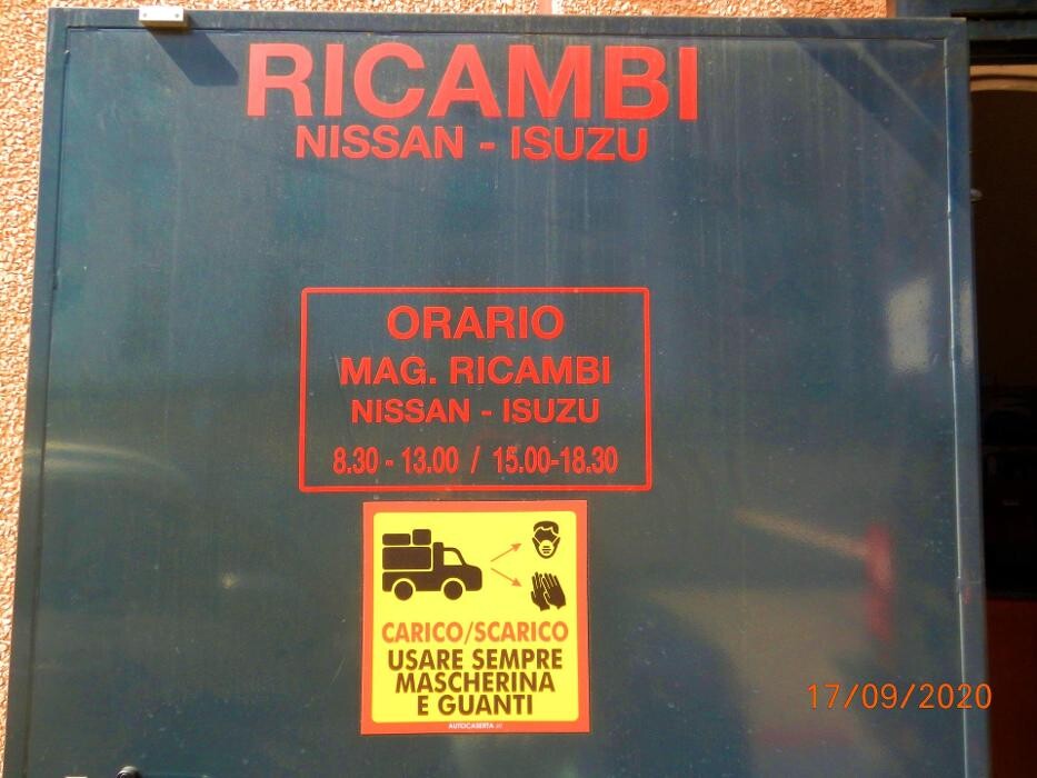 Images Autocaserta Srl - Concessionaria Nissan/ Isuzu/ Piaggio Commercial