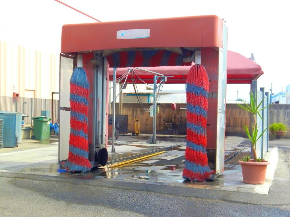 Images Autocaserta Srl - Concessionaria Nissan/ Isuzu/ Piaggio Commercial