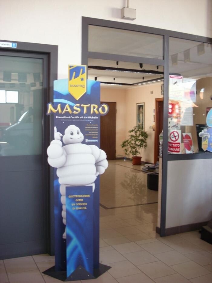 Images Electrongomme SNC - Mastro Michelin