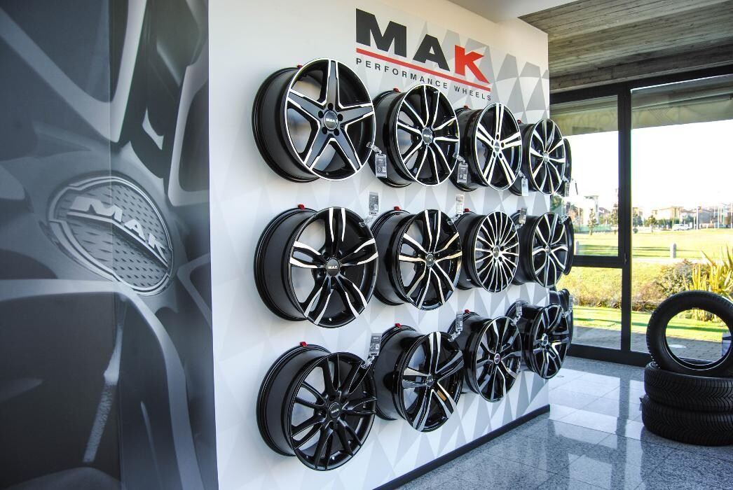 Images Airoldi Gomme Antegnate - Mastro Michelin