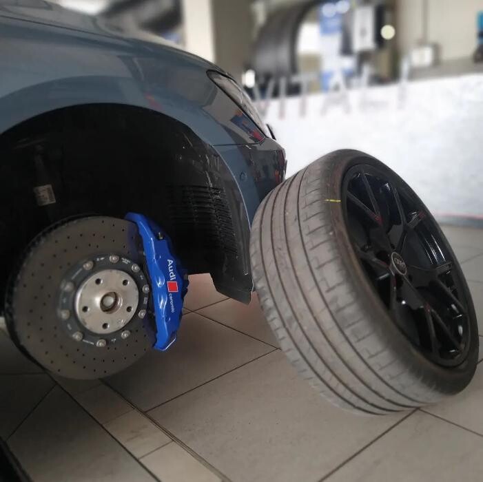 Images Vitali Gomme SRL - Mastro Michelin