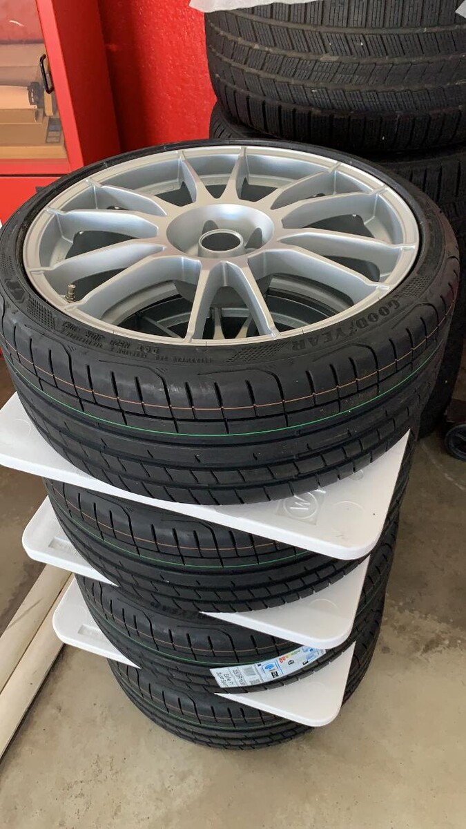 Images Pneus Centro SRL - Mastro Michelin