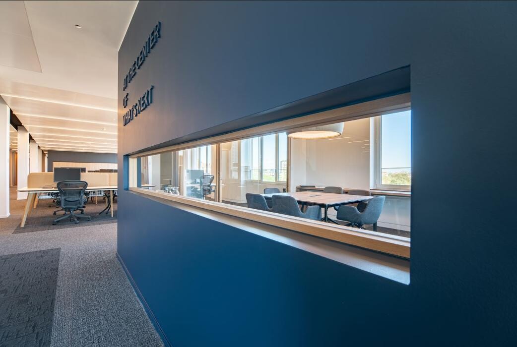 Images Cushman & Wakefield - Commercial Real Estate Services