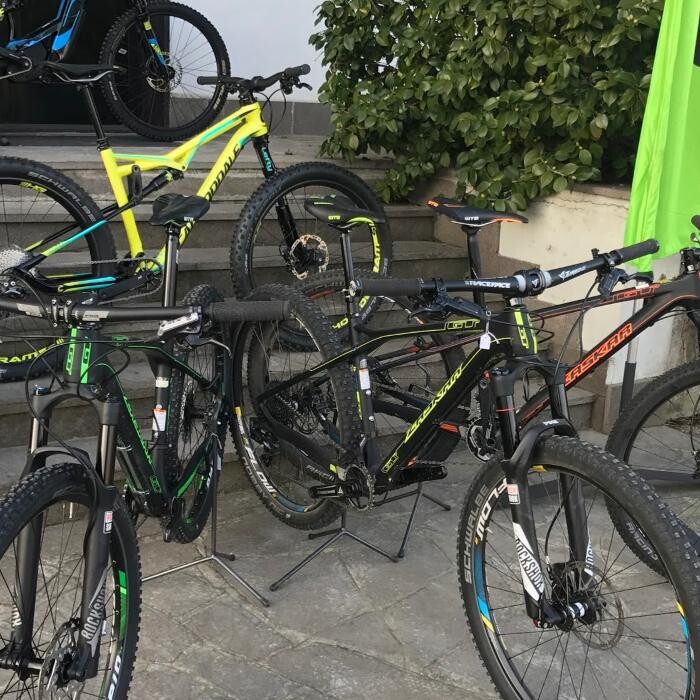 L.R. Bike S.R.L. Logo