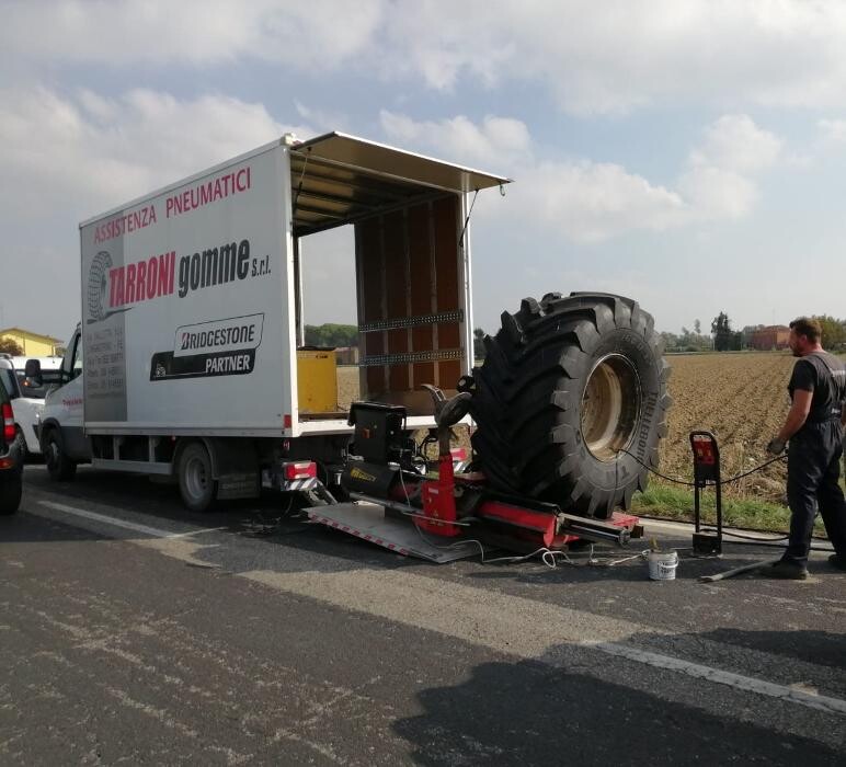Images Tarroni Gomme SRL - Mastro Michelin