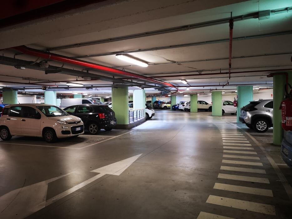 Images Parcheggio Saba Emiciclo G. Garibaldi