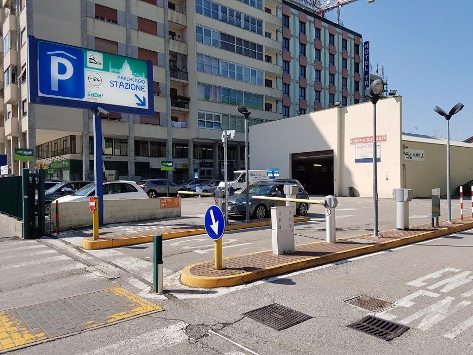 Images Parcheggio Saba Stazione Venezia Mestre