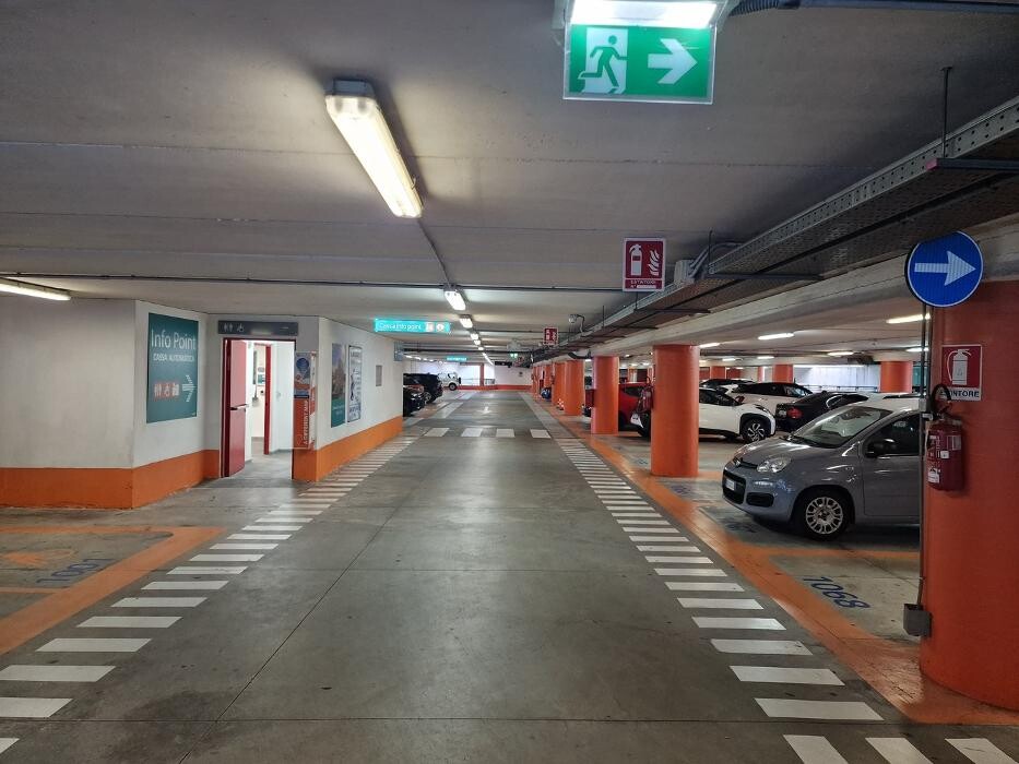 Images Parcheggio Saba V. Emanuele