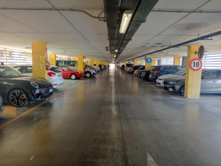 Images Parcheggio Saba Porto
