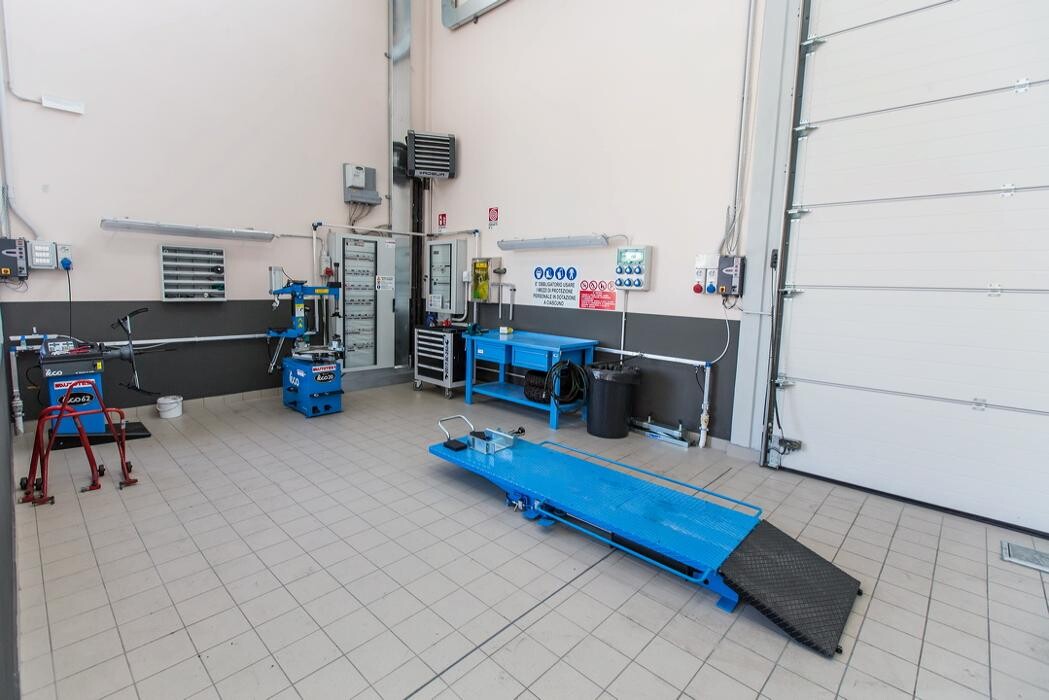 Images Euromaster Contessi Fornace Zarattini - GOMMISTA e REVISIONI