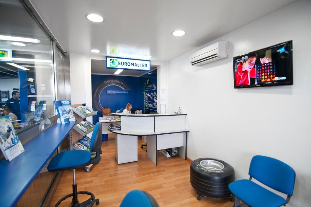 Images Euromaster Manunza Gomme