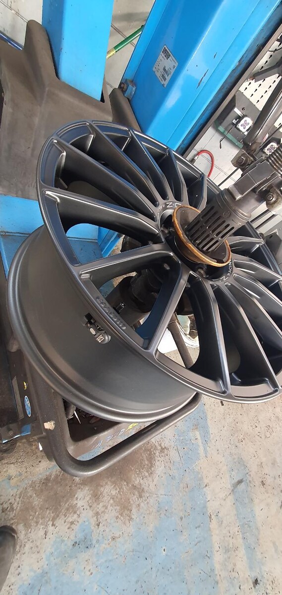 Images Euromaster Pneumatici e Servizi