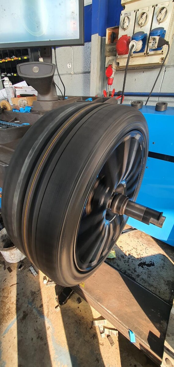 Images Euromaster Pneumatici e Servizi