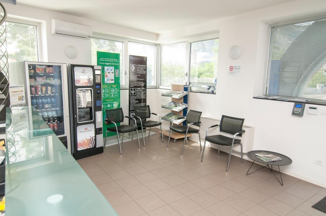 Images Euromaster BRpneumatici
