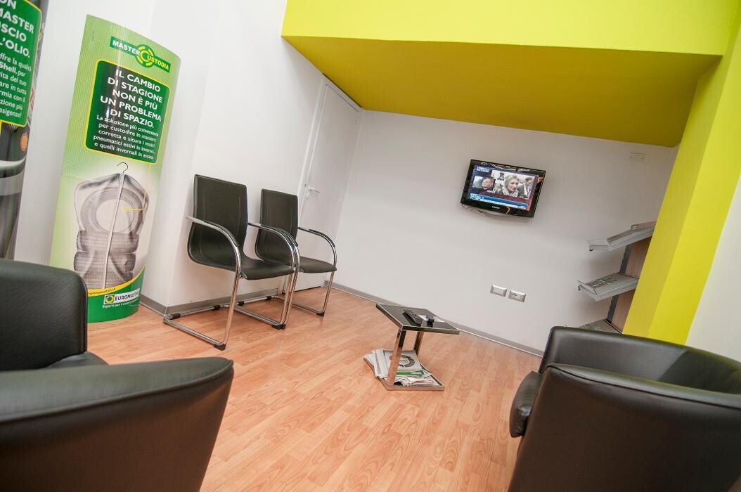 Images Euromaster Matera Gomme