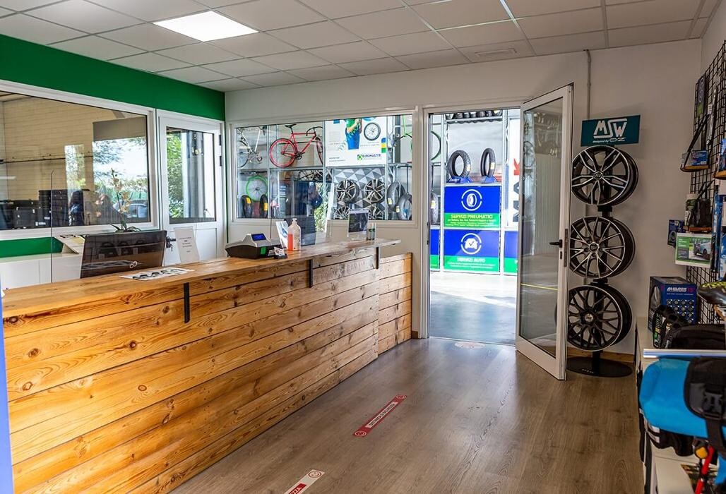 Images Euromaster Brianza Gomme